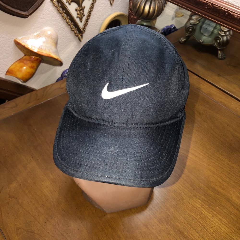 PREOWNED Nike dri-fit Black Cap ONE SIZE FITS MOST